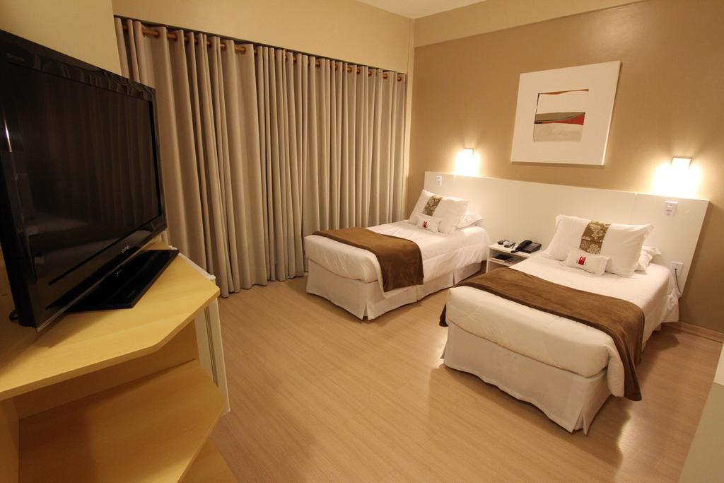 Hotel Curi Executive Πελότας Δωμάτιο φωτογραφία
