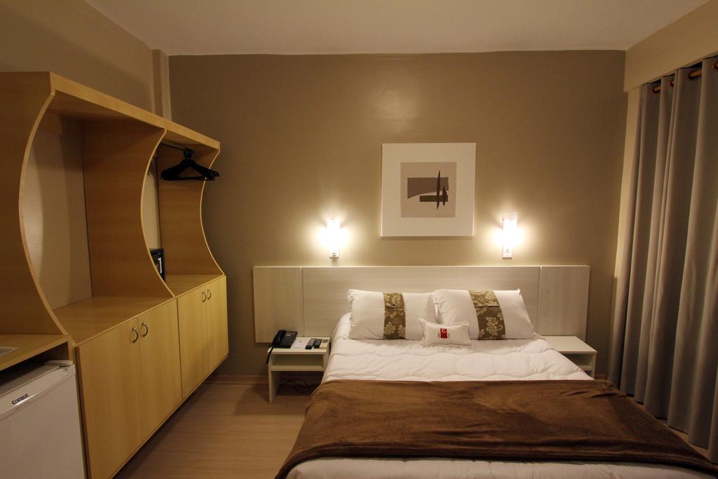 Hotel Curi Executive Πελότας Δωμάτιο φωτογραφία