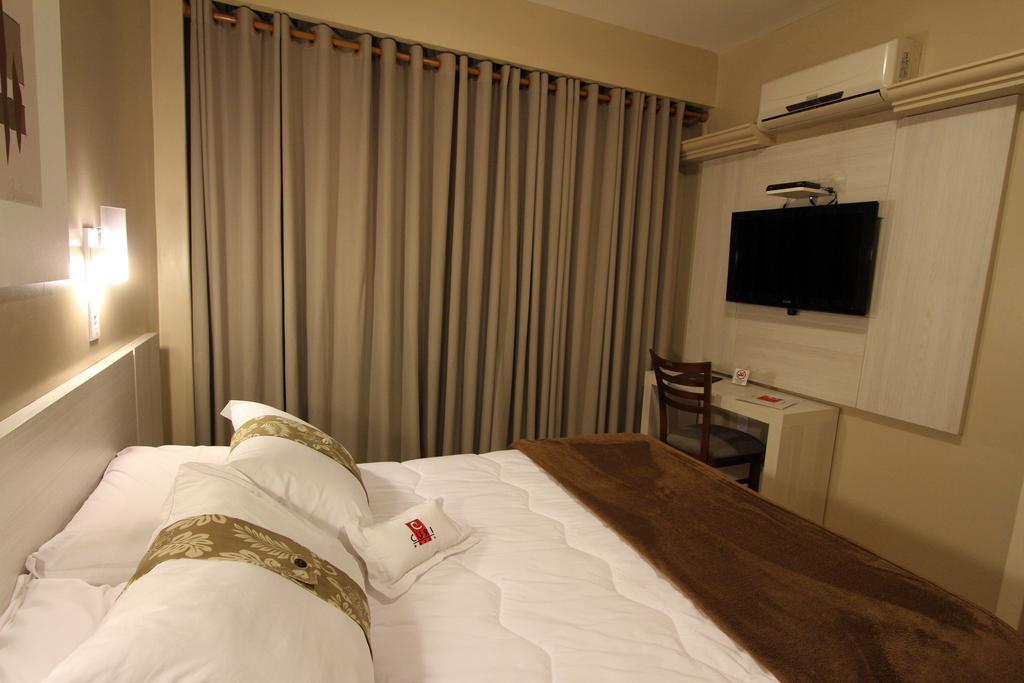 Hotel Curi Executive Πελότας Δωμάτιο φωτογραφία