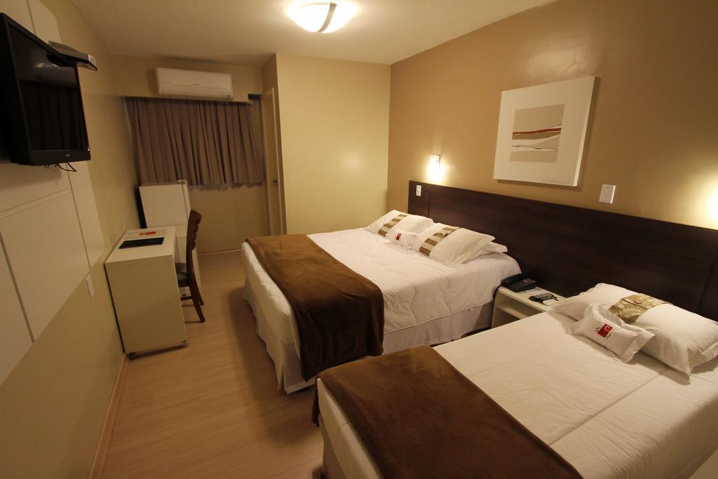 Hotel Curi Executive Πελότας Δωμάτιο φωτογραφία