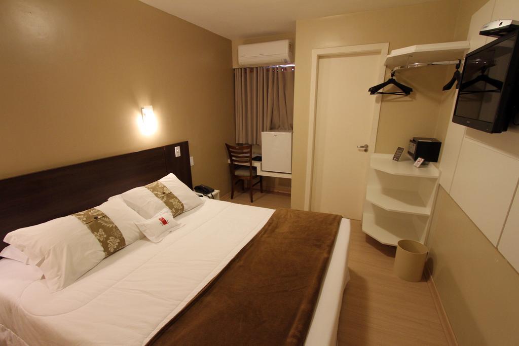 Hotel Curi Executive Πελότας Δωμάτιο φωτογραφία