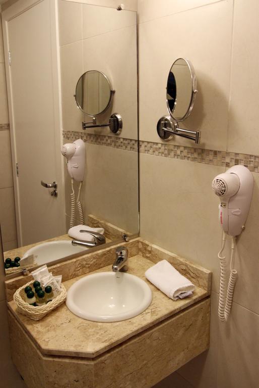 Hotel Curi Executive Πελότας Δωμάτιο φωτογραφία