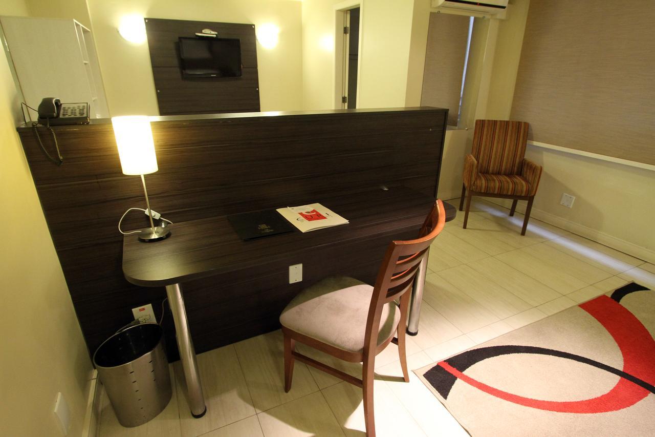 Hotel Curi Executive Πελότας Εξωτερικό φωτογραφία
