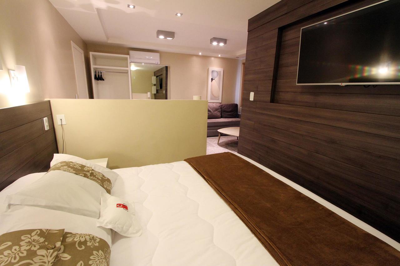 Hotel Curi Executive Πελότας Εξωτερικό φωτογραφία